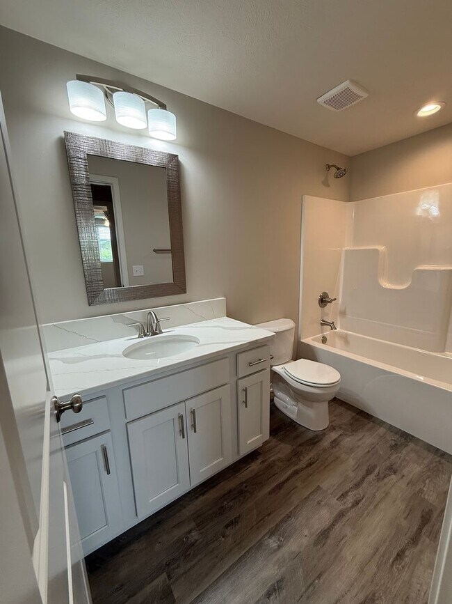 Building Photo - 7013 Claystone Dr