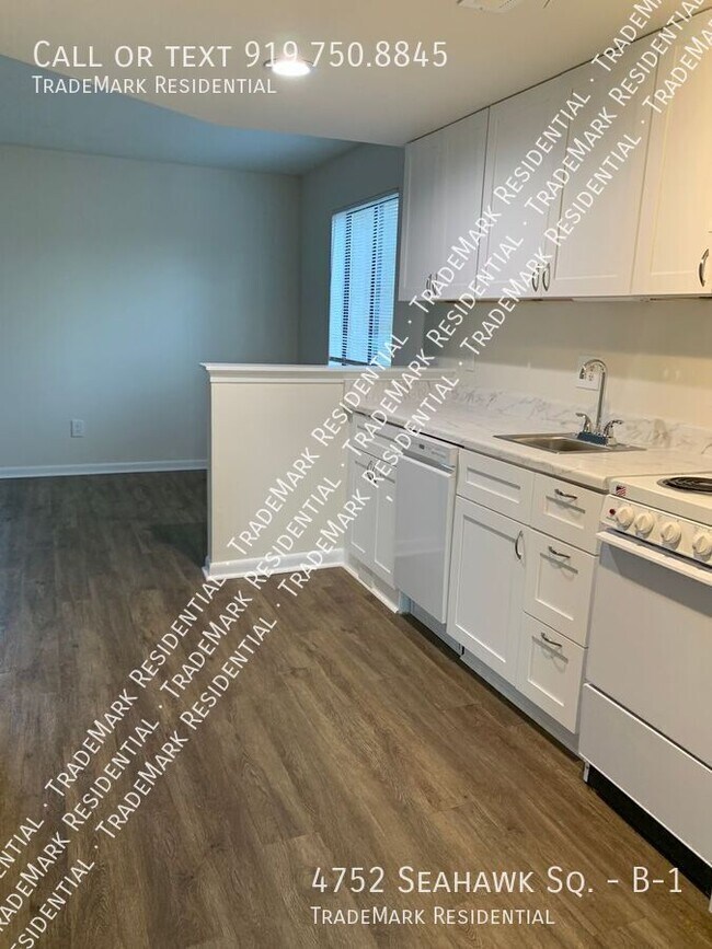 Building Photo - 4752 Seahawk Ct