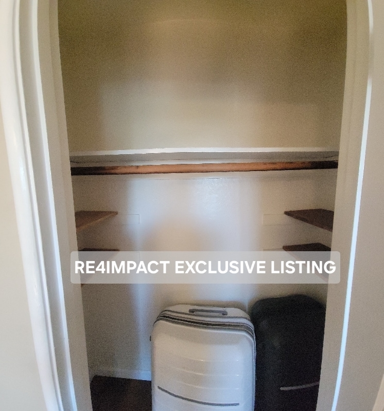 Building Photo - 1257 E 34th St