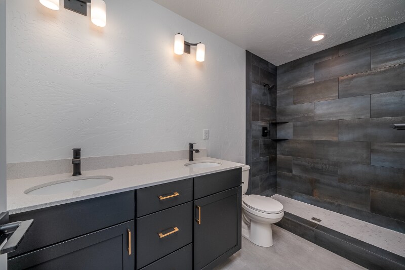 Building Photo - 116 W View Dr