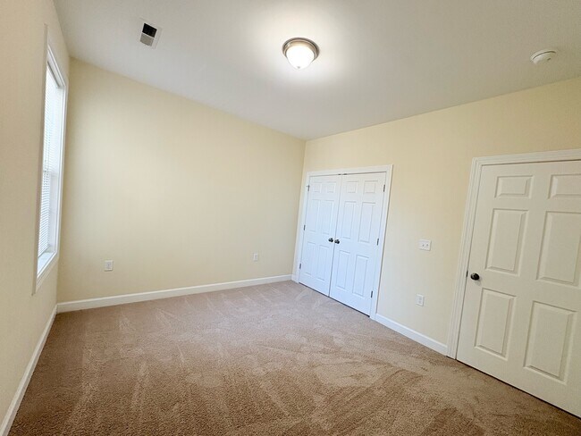 Building Photo - 62 Windgate Cir