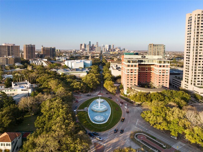 Building Photo - 5925 Almeda Rd