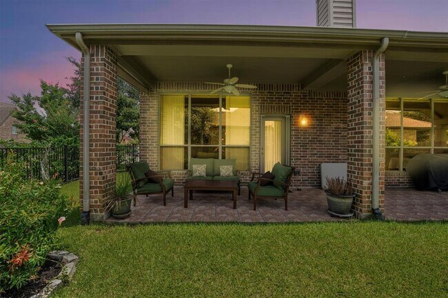 Building Photo - 18419 Willow Oak Bend Dr