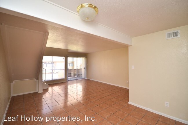 Building Photo - 1760 Campbell Rd