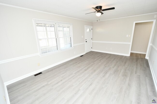 Building Photo - 467 SR 96