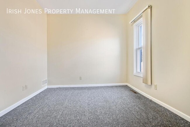 Building Photo - 32 Elmwood Ave