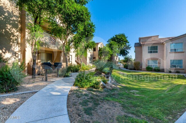 Building Photo - 29606 N Tatum Blvd