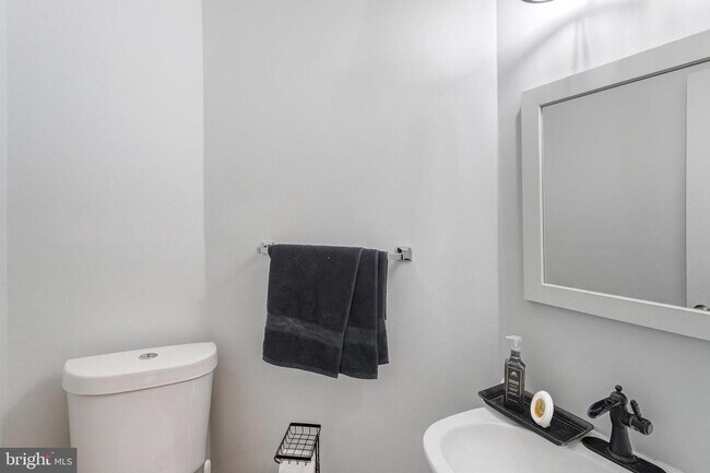 Building Photo - 14118 Carmody Pl