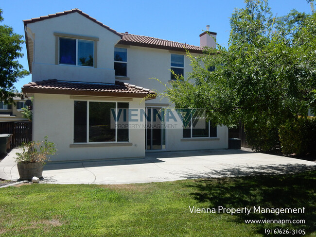 Building Photo - Gorgeous Home in Twelve Bridges