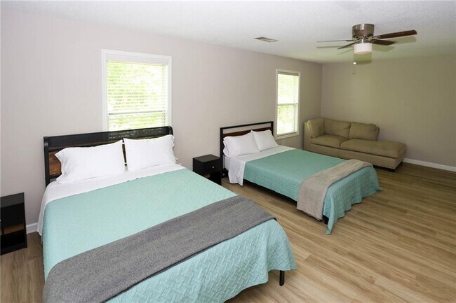 Building Photo - 7116 Blairs View Dr