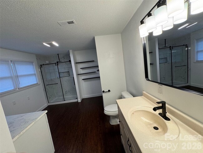 Building Photo - 4488 Giles Ave