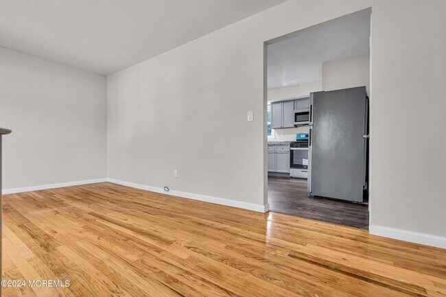 Building Photo - Take a look on this beautiful corner property