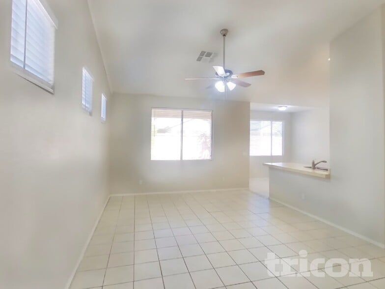 Building Photo - 12566 W Monterey Way