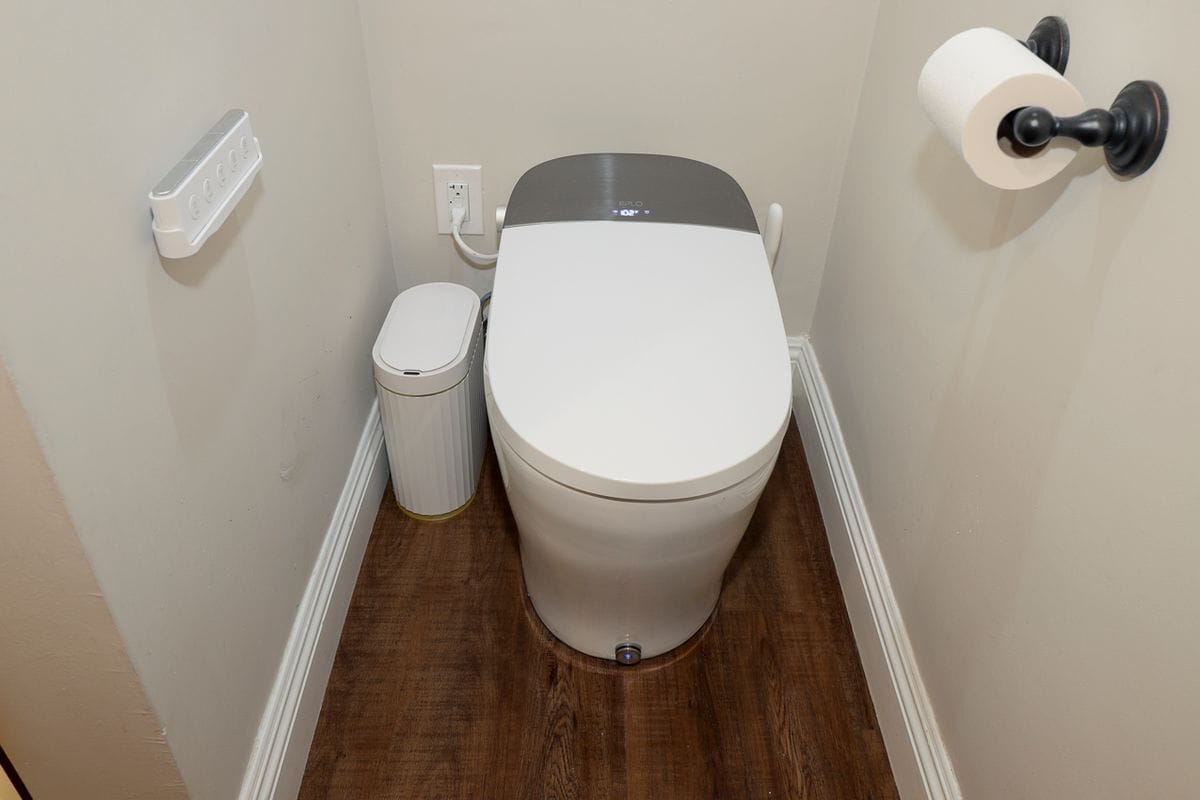 Building Photo - 4528 Colbath Ave