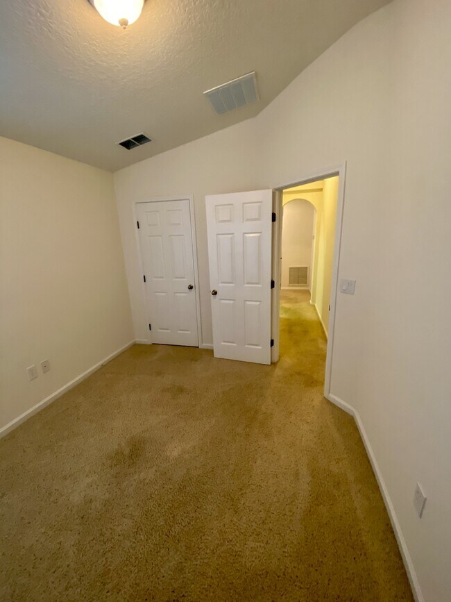 Building Photo - 12988 Spring Rain Rd