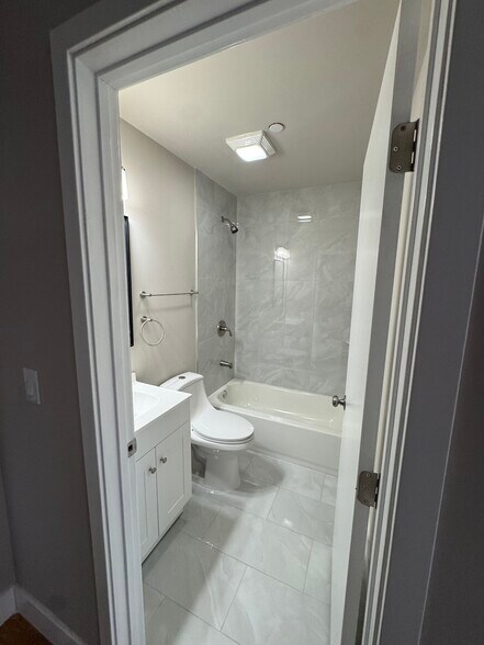 Building Photo - 3701 Powelton Ave