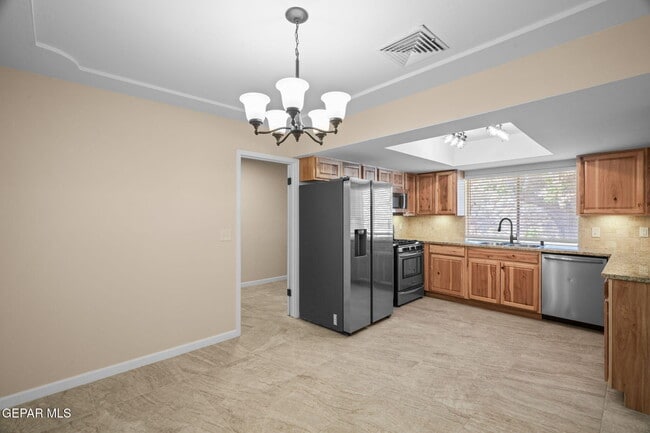 Building Photo - 10337 Galahad Way