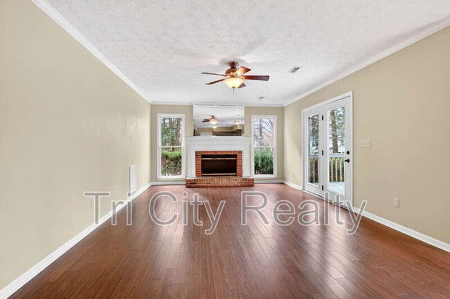 Building Photo - 404 Topaz Trail