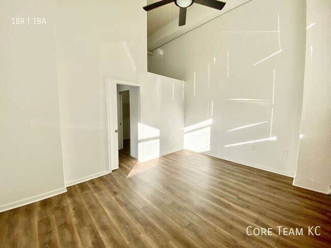 Building Photo - 934 Broadway Blvd