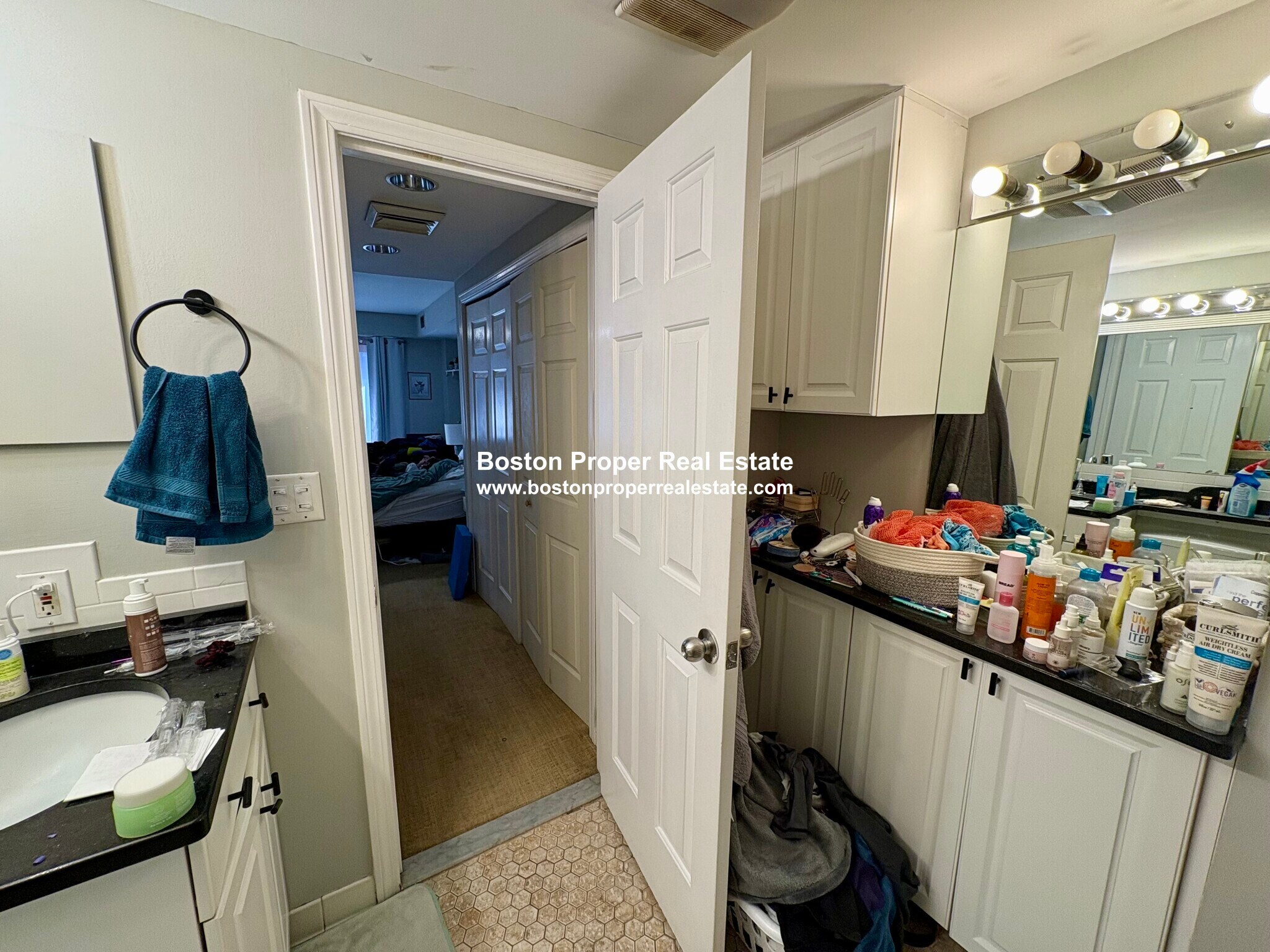 Building Photo - 50 Saint Stephen St