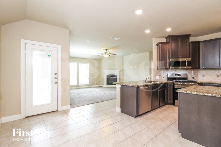 Building Photo - 4325 Bayport Dr