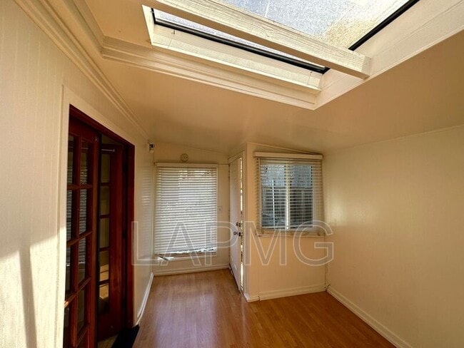 Building Photo - 2434 Echo Park Ave