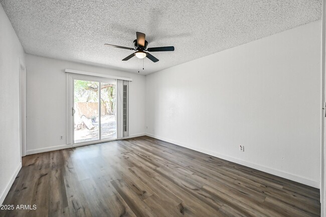 Building Photo - 3262 W Angela Dr