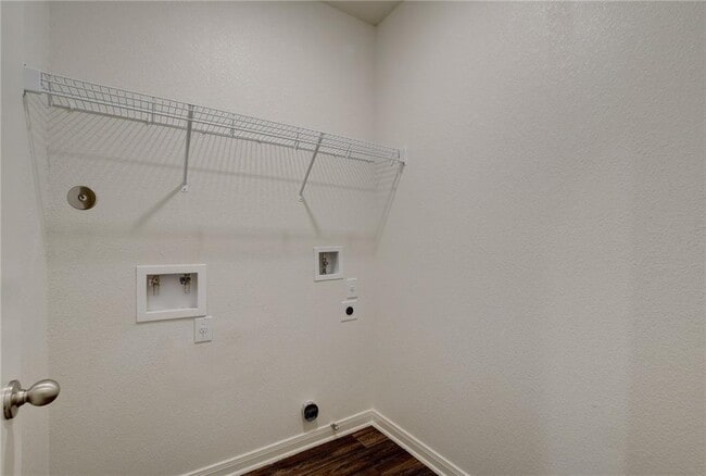 Building Photo - 1302 Amy Dr