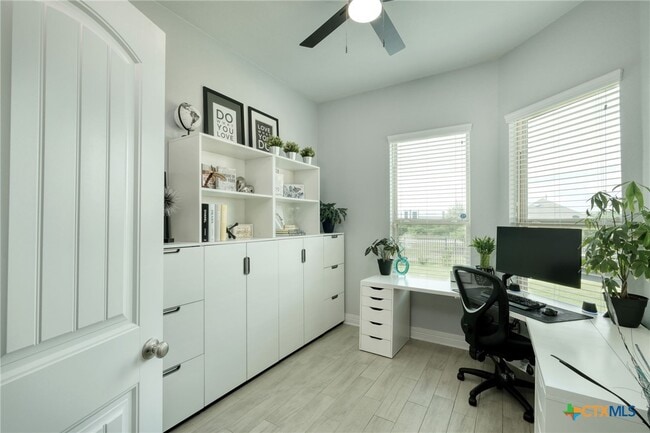 Building Photo - 2701 Rabbit Creek Dr