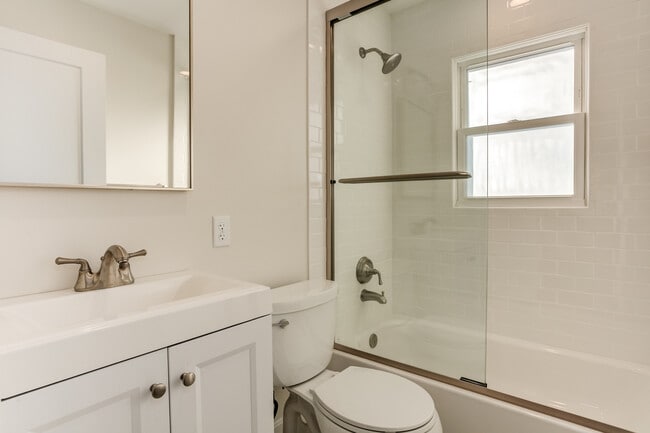 Building Photo - 4732 W 61st Terrace