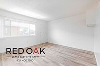 Building Photo - 4900 Clair Del Ave