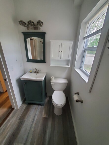 Bathroom - 507 1st St NE