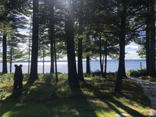 Building Photo - 1140 Roosevelt Trail