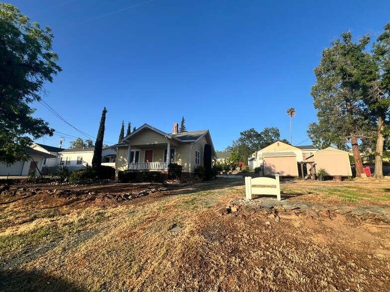 Building Photo - 314 S Arroyo Seco St