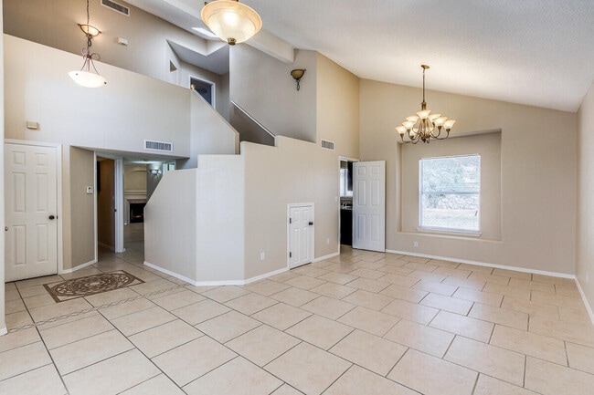 Building Photo - 900 Tecate Pl