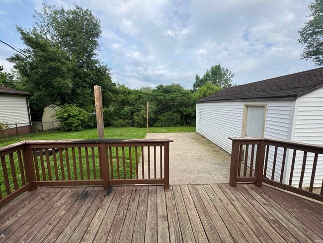 Building Photo - 5205 Warren Dr