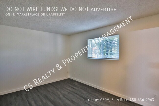 Building Photo - 3929 W El Caminito Dr