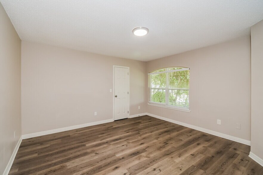 Building Photo - 2951 Waters View Cir