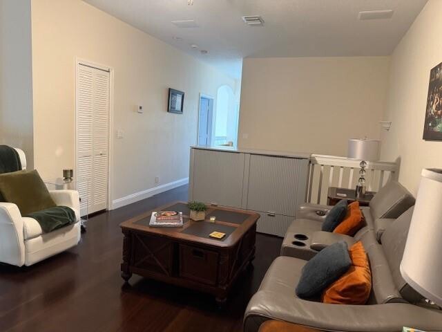 Building Photo - 504 W Palm Aire Dr