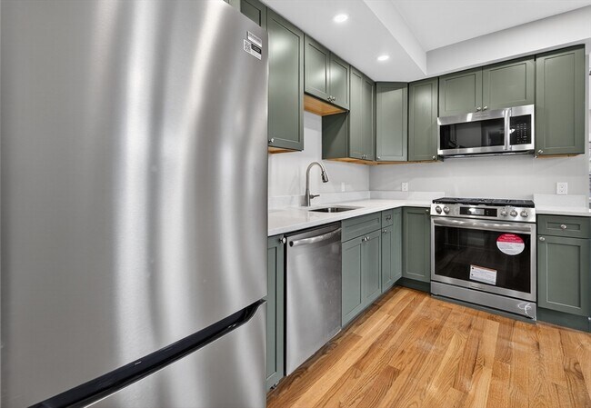 Building Photo - 42 Almont St