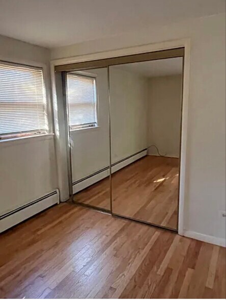 Building Photo - 2435 W 123rd St