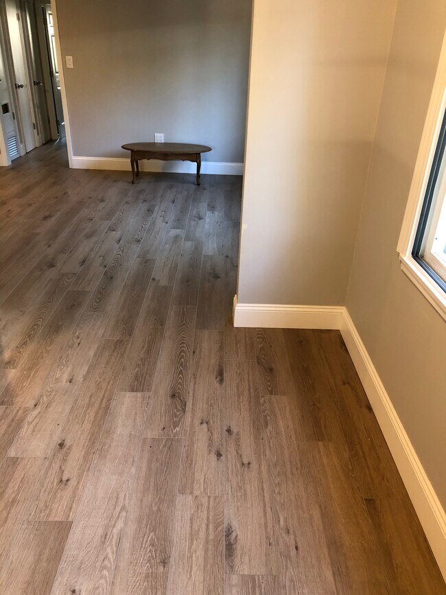 Eating / Kitchen Area - 3314 Treehaven Dr