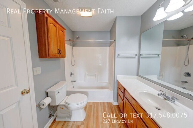 Building Photo - 227 Legacy Ln