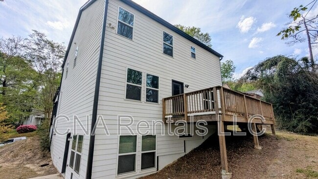 Building Photo - 2367 Summit Ave NW