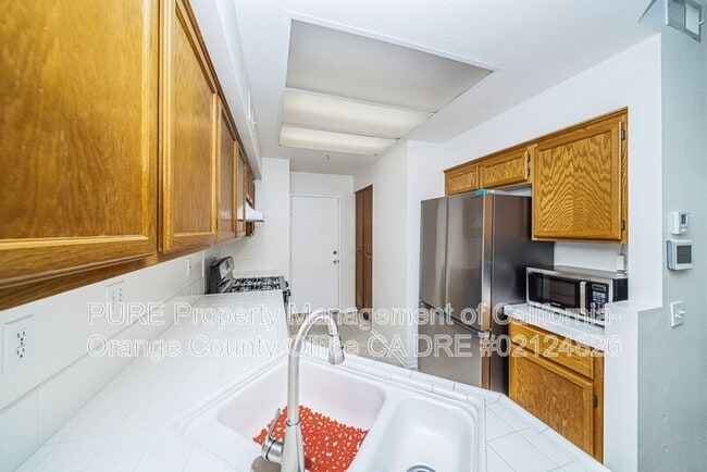 Building Photo - 62 Breakers Ln