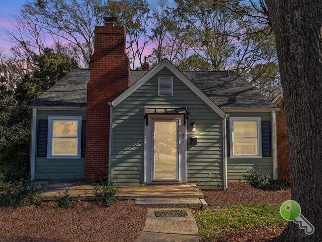 Building Photo - Charming Updated 2BR Home Near Downtown Greenville