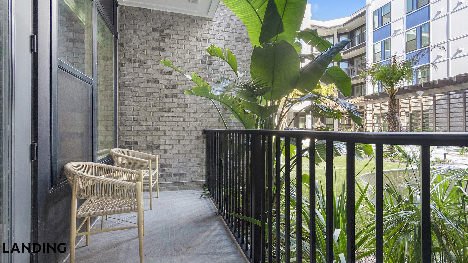 Building Photo - 944 Broadcast Pl