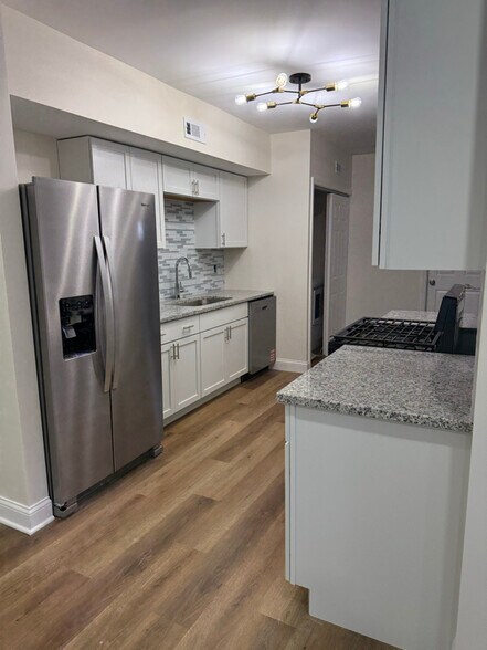 Building Photo - 3556 W 73rd Ave