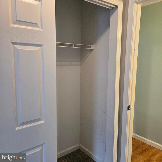 Building Photo - 5814 Wyndham Cir