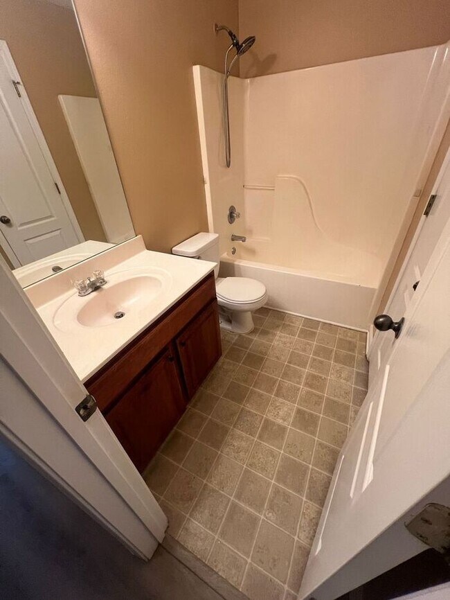 Building Photo - !!!WARNING: AVOID SCAMS CONFIRM RENTAL AT ...